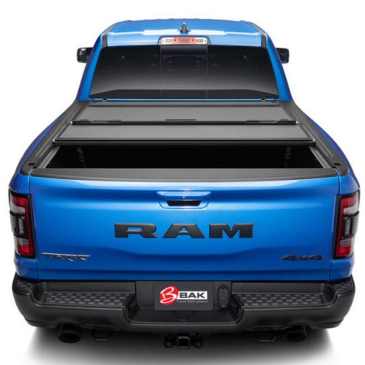 Chevrolet Silverado 2500/3500 Bakflip MX4 Tonneau Cover